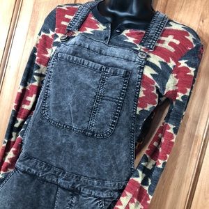 ☘️ ☘️ American Eagle Fine Wale Stretchy Grey Overalls